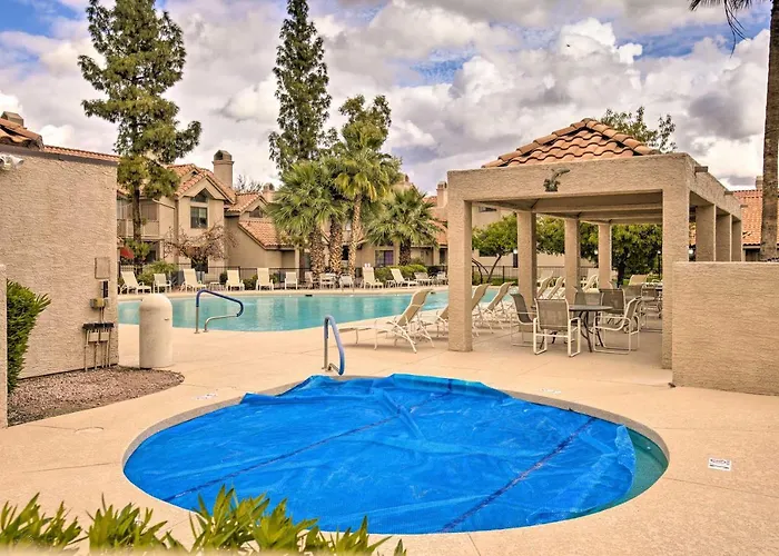 Near Spring Training! Snowbird W/ Pool Holiday home *