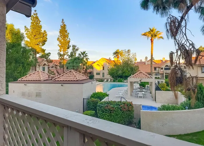 Holiday home Near Spring Training! Snowbird W/ Pool *