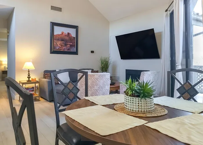 Near Spring Training! Snowbird W/ Pool Holiday home *