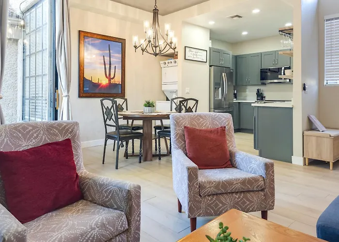 Holiday home Near Spring Training! Snowbird W/ Pool Mesa