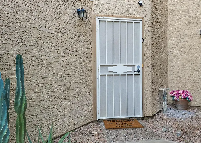 Holiday home Near Spring Training! Snowbird W/ Pool